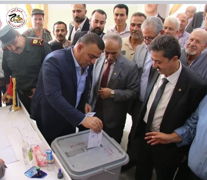 أبو سعدى يدلي بصوته في مدينة عربين خلال جولة تفقدية للعملية الانتخابية في ريف دمشق