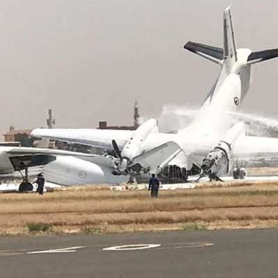 اصطدام طائرتين عسكريتين في مطار الخرطوم