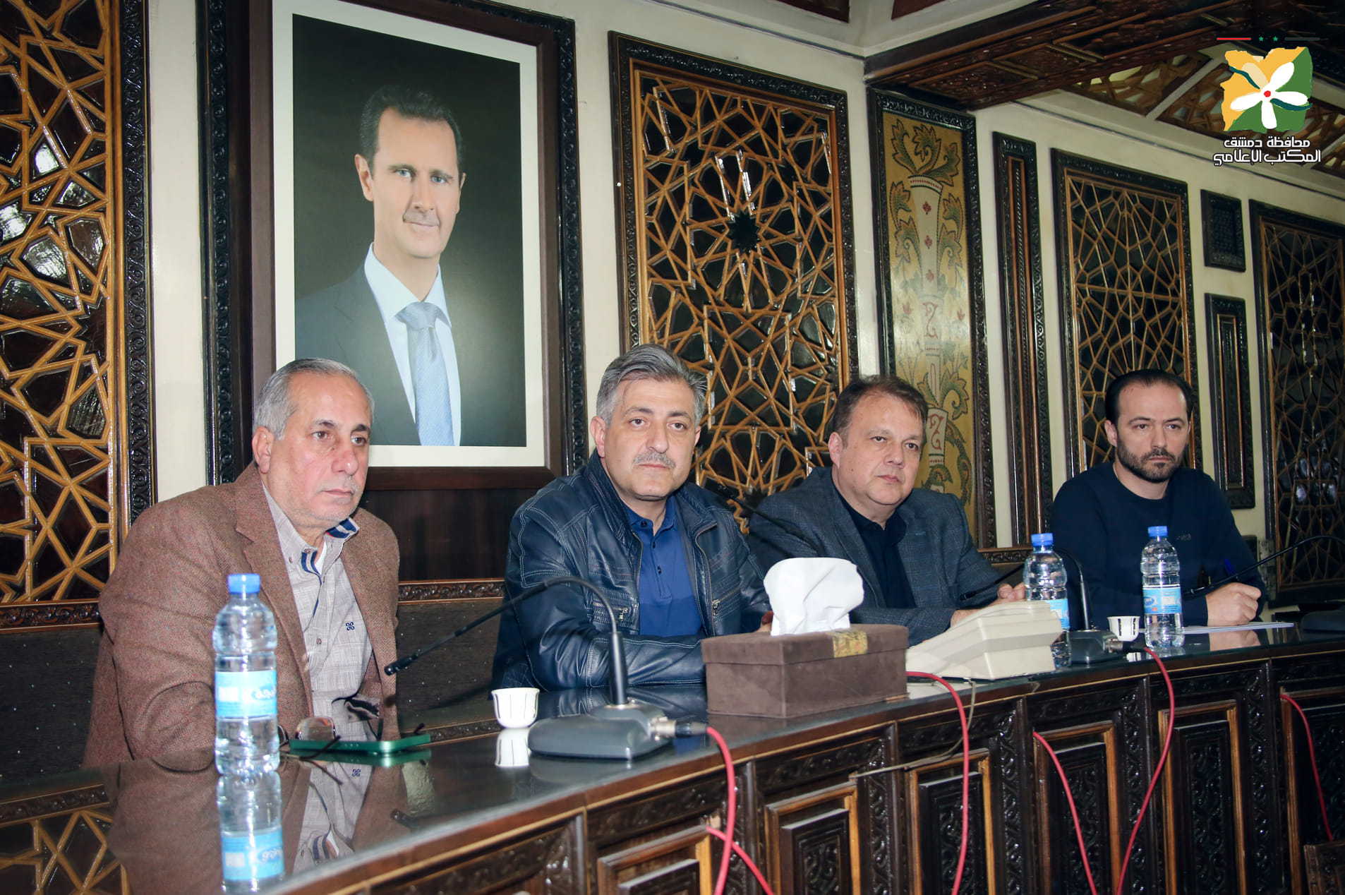 محافظ دمشق يلتقي رئيس ونائب غرفة صناعة دمشق وأصحاب الشركات المشاركة في مهرجان (شام الخير) 
