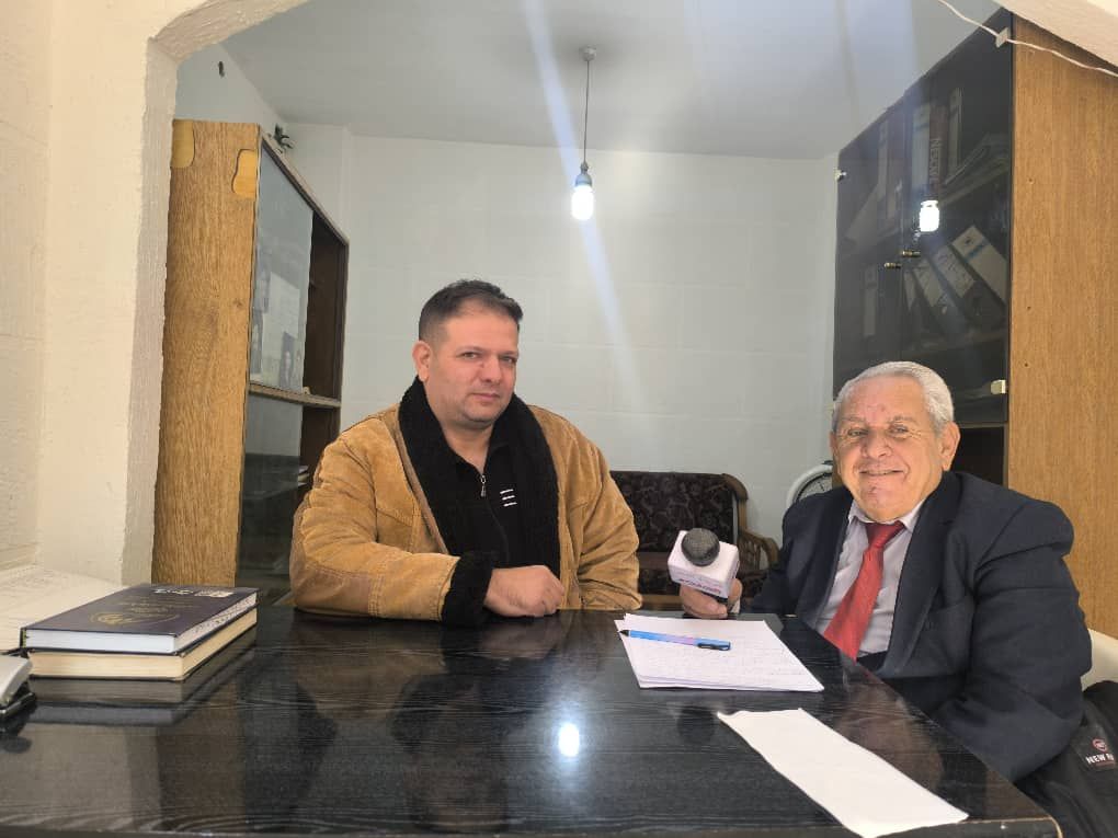 مكتب اسكندون العقاري في طرطوس لصاحبه المؤسس حسن عزيز علي الذي يعتبر من أوائل من عملوا في مجال العقارات