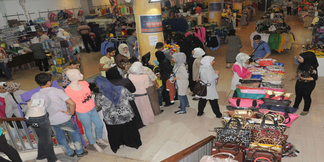مهرجان التسوق يواصل استقبال زبائنه بحسميات تصل إلى 40 بالمئة